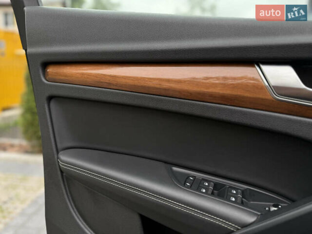 Сірий Ауді Ку 5, об'ємом двигуна 1.98 л та пробігом 91 тис. км за 33500 $, фото 27 на Automoto.ua