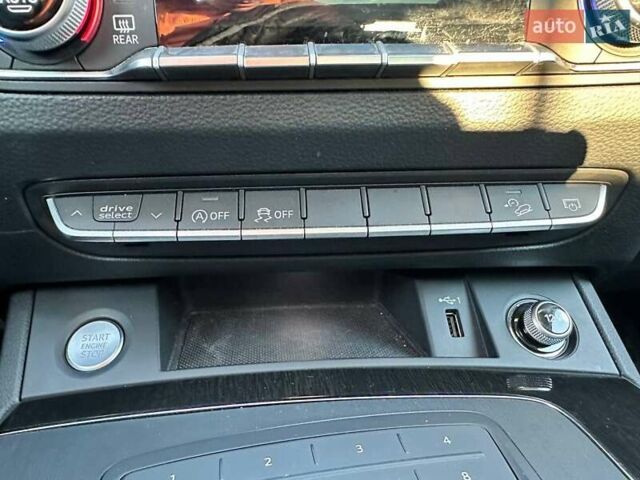 Сірий Ауді Ку 5, об'ємом двигуна 2 л та пробігом 34 тис. км за 29990 $, фото 43 на Automoto.ua