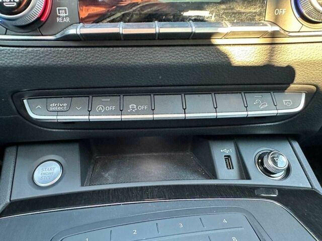 Сірий Ауді Ку 5, об'ємом двигуна 2 л та пробігом 34 тис. км за 29990 $, фото 22 на Automoto.ua