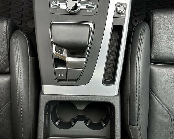 Сірий Ауді Ку 5, об'ємом двигуна 1.98 л та пробігом 98 тис. км за 29950 $, фото 44 на Automoto.ua