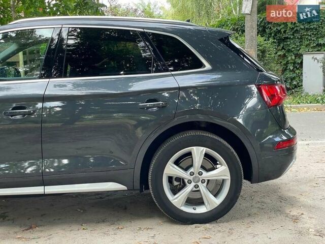 Сірий Ауді Ку 5, об'ємом двигуна 2 л та пробігом 89 тис. км за 30990 $, фото 12 на Automoto.ua