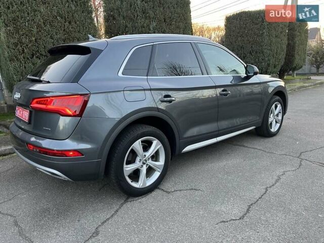 Сірий Ауді Ку 5, об'ємом двигуна 2 л та пробігом 104 тис. км за 26900 $, фото 6 на Automoto.ua