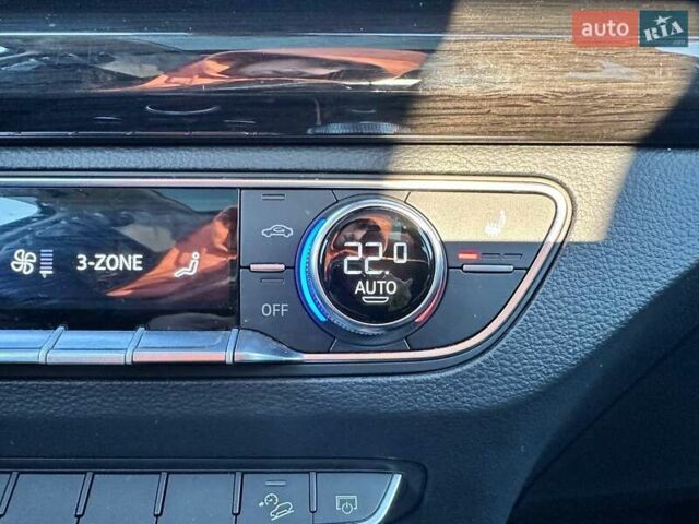 Сірий Ауді Ку 5, об'ємом двигуна 2 л та пробігом 34 тис. км за 29990 $, фото 44 на Automoto.ua