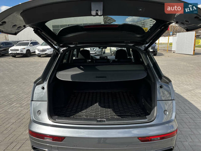 Серый Ауди Ку 5, объемом двигателя 2 л и пробегом 204 тыс. км за 29500 $, фото 9 на Automoto.ua