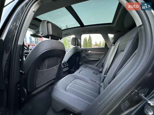 Серый Ауди Ку 5, объемом двигателя 1.98 л и пробегом 33 тыс. км за 32000 $, фото 15 на Automoto.ua