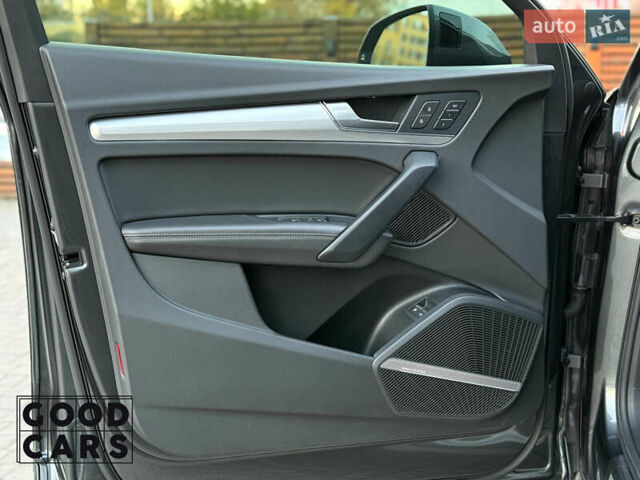 Серый Ауди Ку 5, объемом двигателя 1.98 л и пробегом 30 тыс. км за 52000 $, фото 16 на Automoto.ua