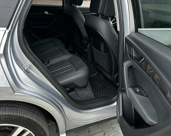 Серый Ауди Ку 5, объемом двигателя 1.98 л и пробегом 100 тыс. км за 34500 $, фото 15 на Automoto.ua