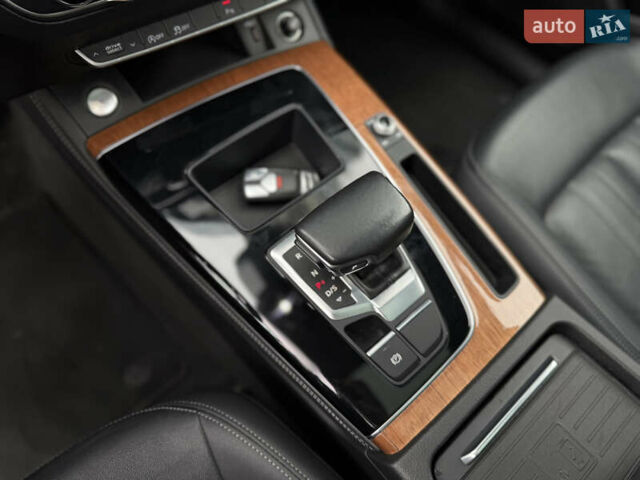 Сірий Ауді Ку 5, об'ємом двигуна 1.98 л та пробігом 91 тис. км за 33500 $, фото 39 на Automoto.ua