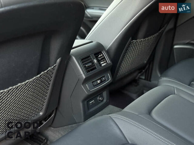 Серый Ауди Ку 5, объемом двигателя 1.98 л и пробегом 30 тыс. км за 52000 $, фото 29 на Automoto.ua