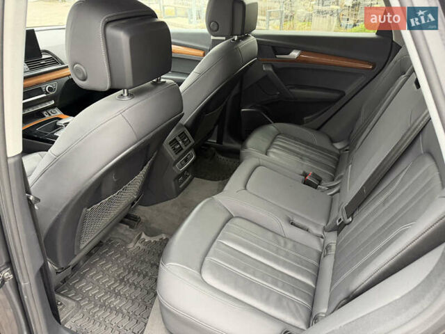 Сірий Ауді Ку 5, об'ємом двигуна 1.98 л та пробігом 102 тис. км за 36000 $, фото 13 на Automoto.ua
