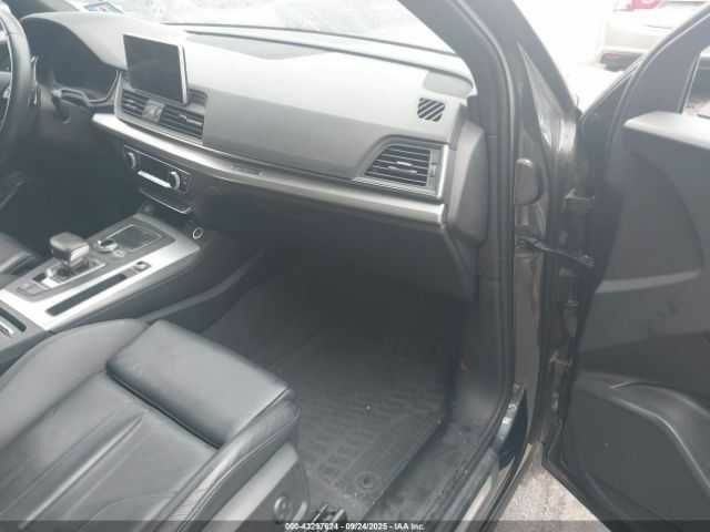 Сірий Ауді Ку 5, об'ємом двигуна 2 л та пробігом 85 тис. км за 9000 $, фото 4 на Automoto.ua