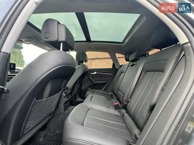 Серый Ауди Ку 5, объемом двигателя 0 л и пробегом 104 тыс. км за 27500 $, фото 28 на Automoto.ua