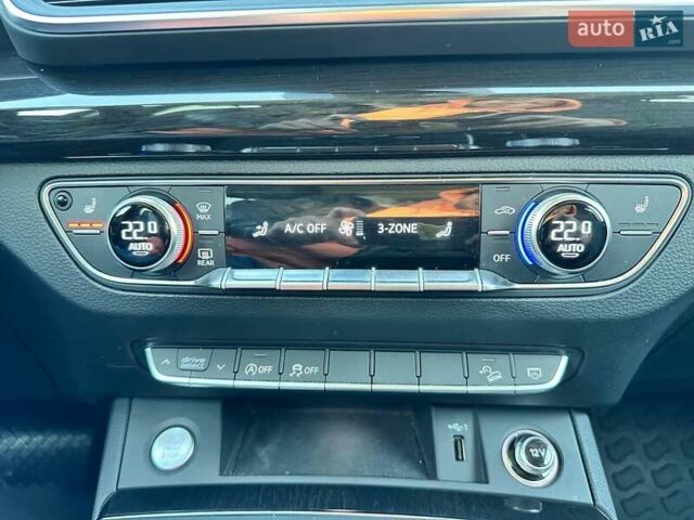 Сірий Ауді Ку 5, об'ємом двигуна 2 л та пробігом 34 тис. км за 29990 $, фото 30 на Automoto.ua