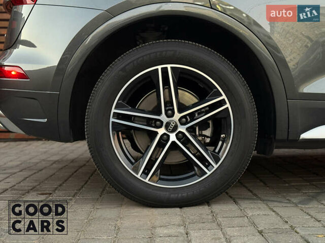 Серый Ауди Ку 5, объемом двигателя 1.98 л и пробегом 30 тыс. км за 52000 $, фото 15 на Automoto.ua