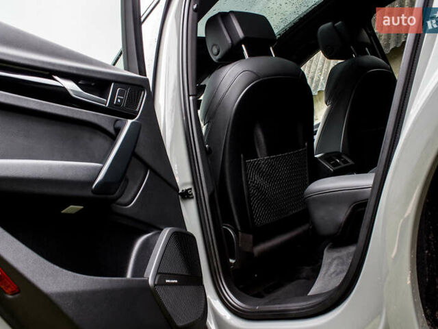 Сірий Ауді Ку 5, об'ємом двигуна 2 л та пробігом 149 тис. км за 31000 $, фото 69 на Automoto.ua