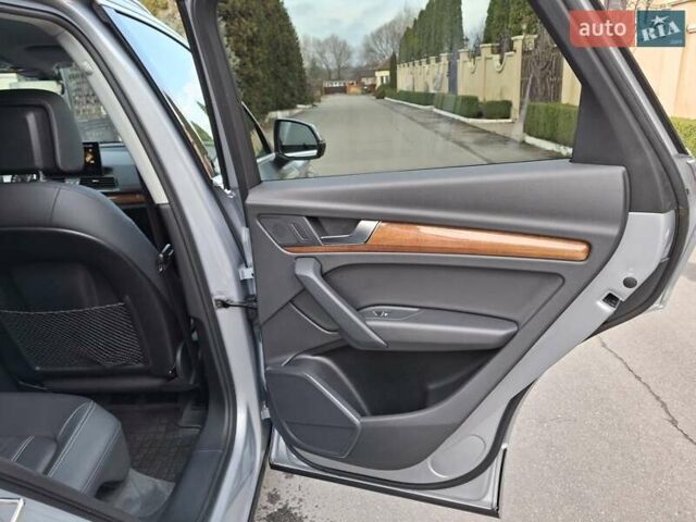 Серый Ауди Ку 5, объемом двигателя 2 л и пробегом 77 тыс. км за 28500 $, фото 13 на Automoto.ua