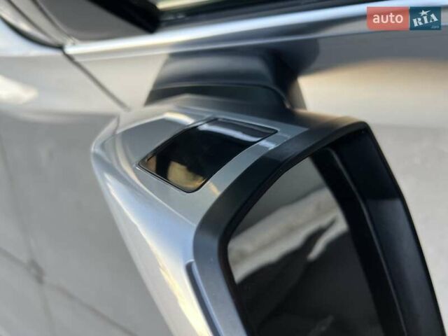 Сірий Ауді Ку 5, об'ємом двигуна 2 л та пробігом 77 тис. км за 28900 $, фото 7 на Automoto.ua