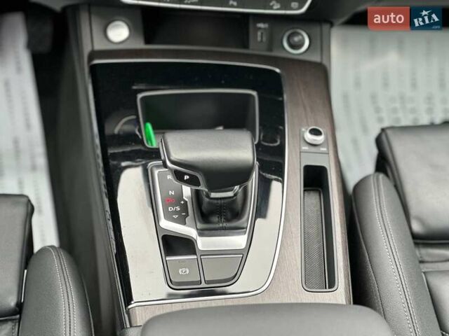 Серый Ауди Ку 5, объемом двигателя 2 л и пробегом 96 тыс. км за 33000 $, фото 20 на Automoto.ua