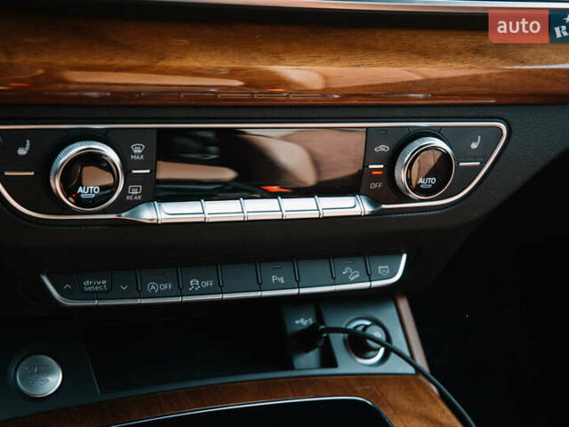 Серый Ауди Ку 5, объемом двигателя 1.98 л и пробегом 46 тыс. км за 35000 $, фото 10 на Automoto.ua