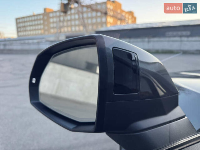 Сірий Ауді Ку 5, об'ємом двигуна 1.98 л та пробігом 25 тис. км за 39800 $, фото 32 на Automoto.ua