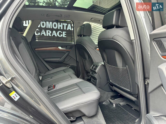 Серый Ауди Ку 5, объемом двигателя 1.98 л и пробегом 41 тыс. км за 51900 $, фото 25 на Automoto.ua