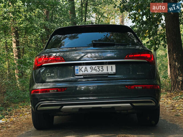 Сірий Ауді Ку 5, об'ємом двигуна 1.98 л та пробігом 29 тис. км за 37879 $, фото 4 на Automoto.ua