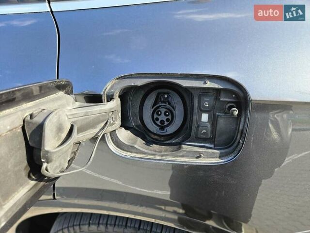 Серый Ауди Ку 5, объемом двигателя 1.98 л и пробегом 67 тыс. км за 38500 $, фото 1 на Automoto.ua