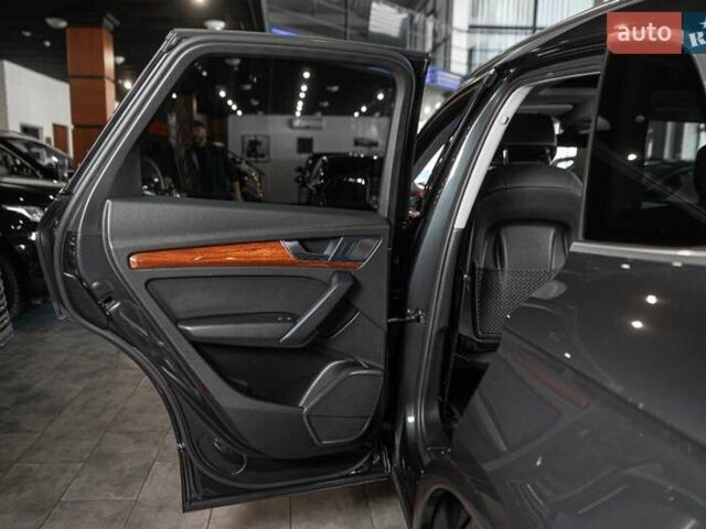 Серый Ауди Ку 5, объемом двигателя 1.98 л и пробегом 42 тыс. км за 36900 $, фото 10 на Automoto.ua