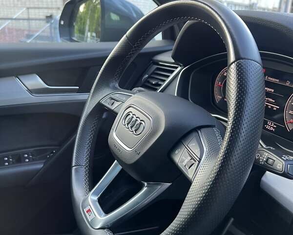 Серый Ауди Ку 5, объемом двигателя 1.97 л и пробегом 108 тыс. км за 42500 $, фото 31 на Automoto.ua