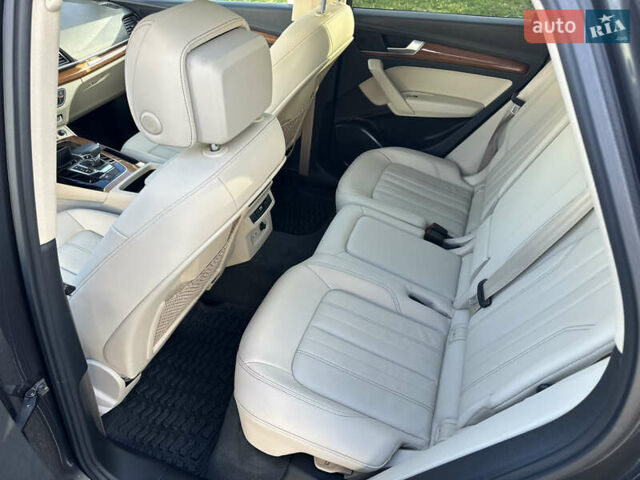 Серый Ауди Ку 5, объемом двигателя 1.98 л и пробегом 59 тыс. км за 36000 $, фото 22 на Automoto.ua