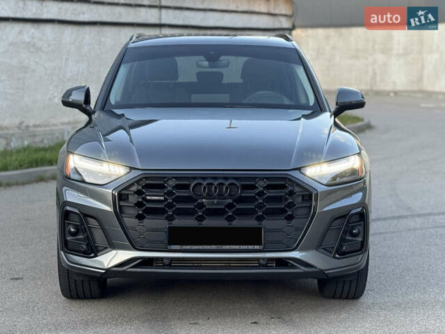 Сірий Ауді Ку 5, об'ємом двигуна 1.98 л та пробігом 25 тис. км за 39800 $, фото 3 на Automoto.ua