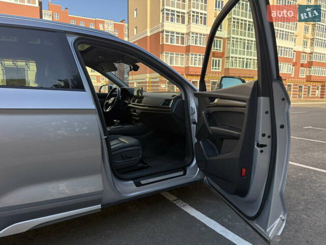 Серый Ауди Ку 5, объемом двигателя 2 л и пробегом 84 тыс. км за 33199 $, фото 23 на Automoto.ua