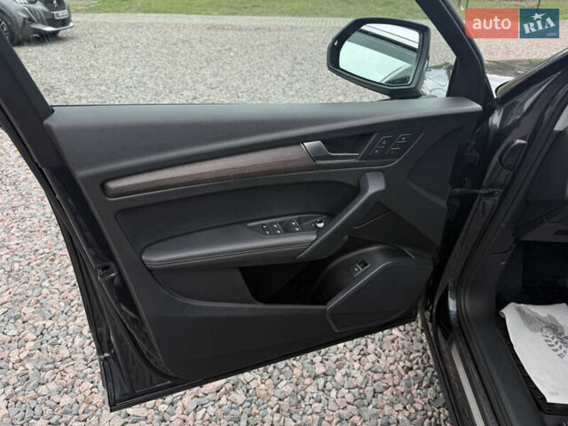 Серый Ауди Ку 5, объемом двигателя 1.98 л и пробегом 119 тыс. км за 33500 $, фото 16 на Automoto.ua