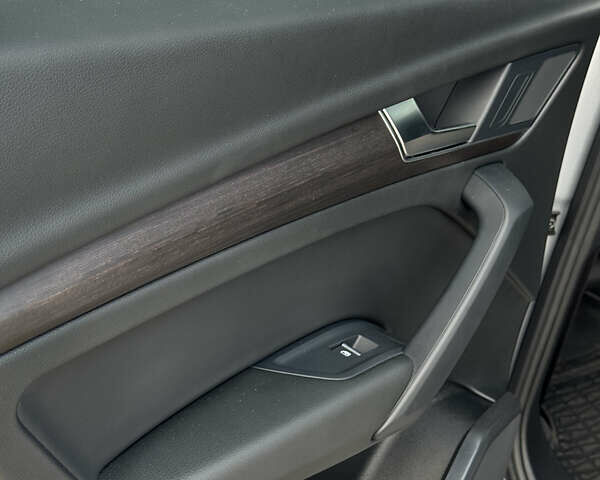 Серый Ауди Ку 5, объемом двигателя 1.98 л и пробегом 100 тыс. км за 38000 $, фото 22 на Automoto.ua