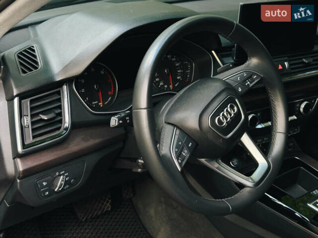 Сірий Ауді Ку 5, об'ємом двигуна 1.98 л та пробігом 29 тис. км за 37879 $, фото 9 на Automoto.ua