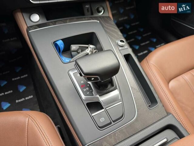 Серый Ауди Ку 5, объемом двигателя 3 л и пробегом 135 тыс. км за 44500 $, фото 28 на Automoto.ua