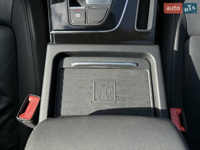 Серый Ауди Ку 5, объемом двигателя 1.98 л и пробегом 123 тыс. км за 32999 $, фото 22 на Automoto.ua