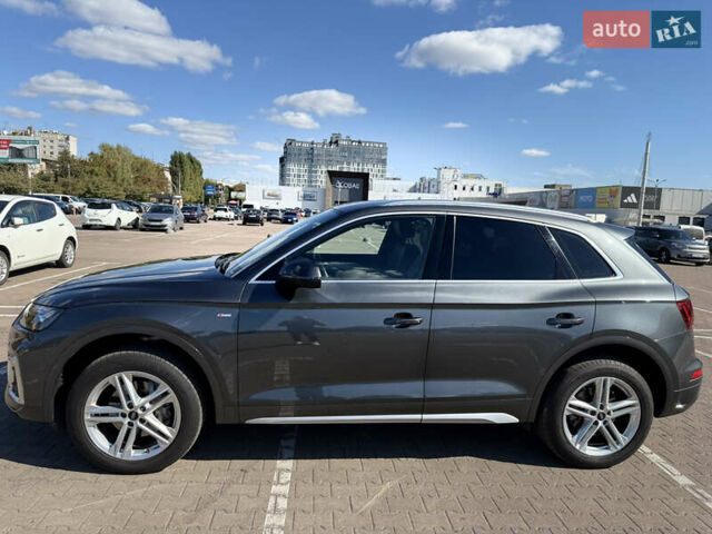 Серый Ауди Ку 5, объемом двигателя 1.97 л и пробегом 81 тыс. км за 44500 $, фото 1 на Automoto.ua