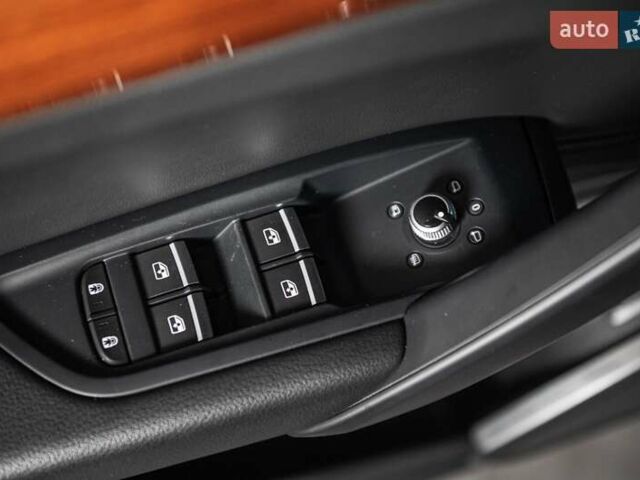 Серый Ауди Ку 5, объемом двигателя 1.98 л и пробегом 42 тыс. км за 36900 $, фото 53 на Automoto.ua