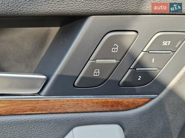 Серый Ауди Ку 5, объемом двигателя 1.98 л и пробегом 67 тыс. км за 38500 $, фото 16 на Automoto.ua