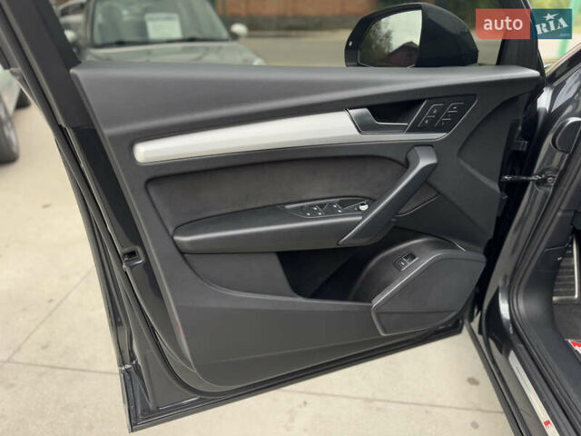 Серый Ауди Ку 5, объемом двигателя 3 л и пробегом 63 тыс. км за 52500 $, фото 27 на Automoto.ua