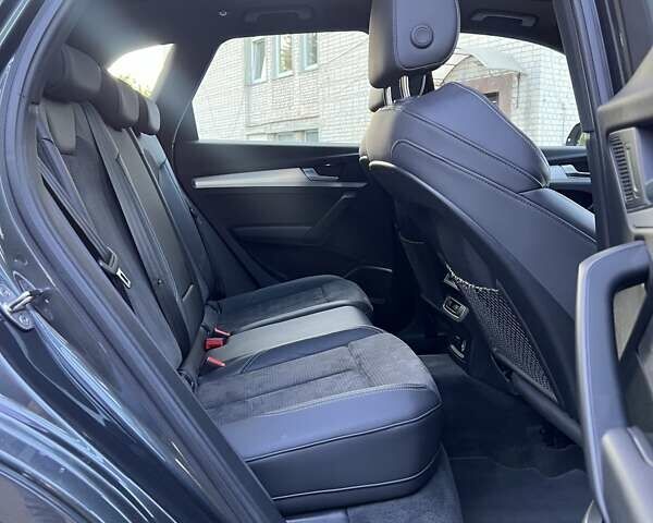 Серый Ауди Ку 5, объемом двигателя 1.97 л и пробегом 108 тыс. км за 42500 $, фото 26 на Automoto.ua