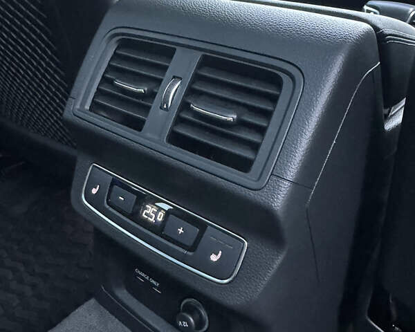 Сірий Ауді Ку 5, об'ємом двигуна 1.98 л та пробігом 25 тис. км за 39800 $, фото 49 на Automoto.ua