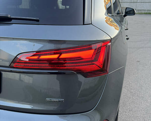 Сірий Ауді Ку 5, об'ємом двигуна 1.98 л та пробігом 25 тис. км за 39800 $, фото 10 на Automoto.ua