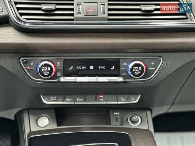 Серый Ауди Ку 5, объемом двигателя 2 л и пробегом 96 тыс. км за 33000 $, фото 19 на Automoto.ua