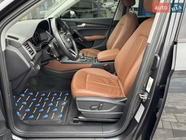 Серый Ауди Ку 5, объемом двигателя 3 л и пробегом 135 тыс. км за 44500 $, фото 19 на Automoto.ua