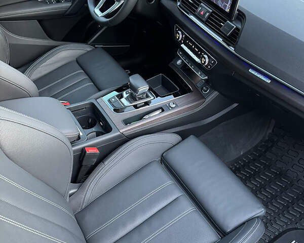 Сірий Ауді Ку 5, об'ємом двигуна 1.98 л та пробігом 25 тис. км за 39800 $, фото 55 на Automoto.ua