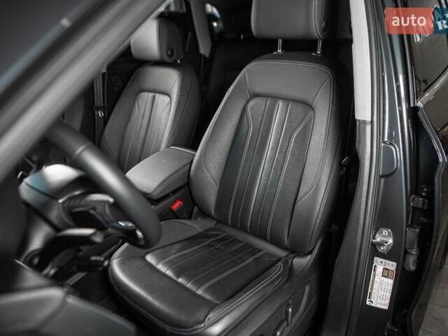 Серый Ауди Ку 5, объемом двигателя 1.98 л и пробегом 42 тыс. км за 36900 $, фото 4 на Automoto.ua