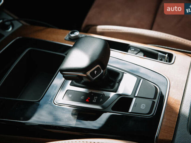 Серый Ауди Ку 5, объемом двигателя 1.98 л и пробегом 46 тыс. км за 35000 $, фото 9 на Automoto.ua