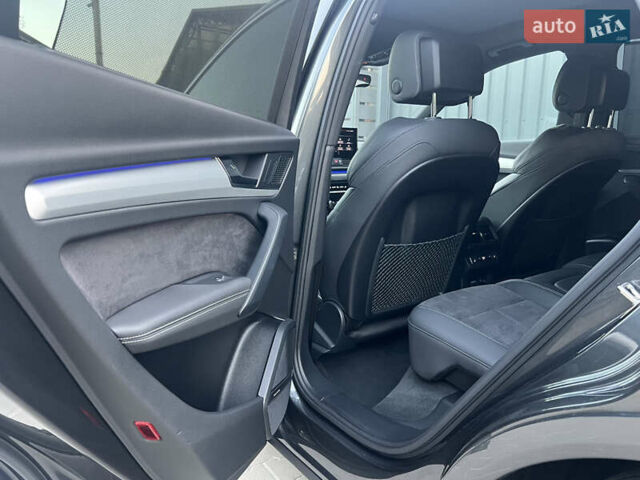 Серый Ауди Ку 5, объемом двигателя 1.98 л и пробегом 33 тыс. км за 53500 $, фото 27 на Automoto.ua